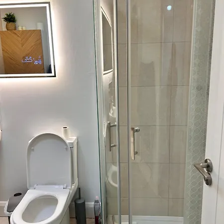 Large Double With A Private Bathroom In A Quiet Neighbourhood Séjour chez l'habitant Dublin