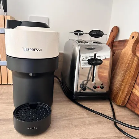 Large Double With A Private Bathroom In A Quiet Neighbourhood Quarto em Acomodações Particulares *