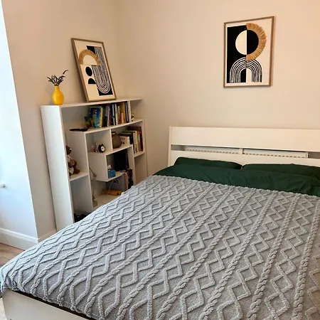 Séjour chez l'habitant Large Double With A Private Bathroom In A Quiet Neighbourhood